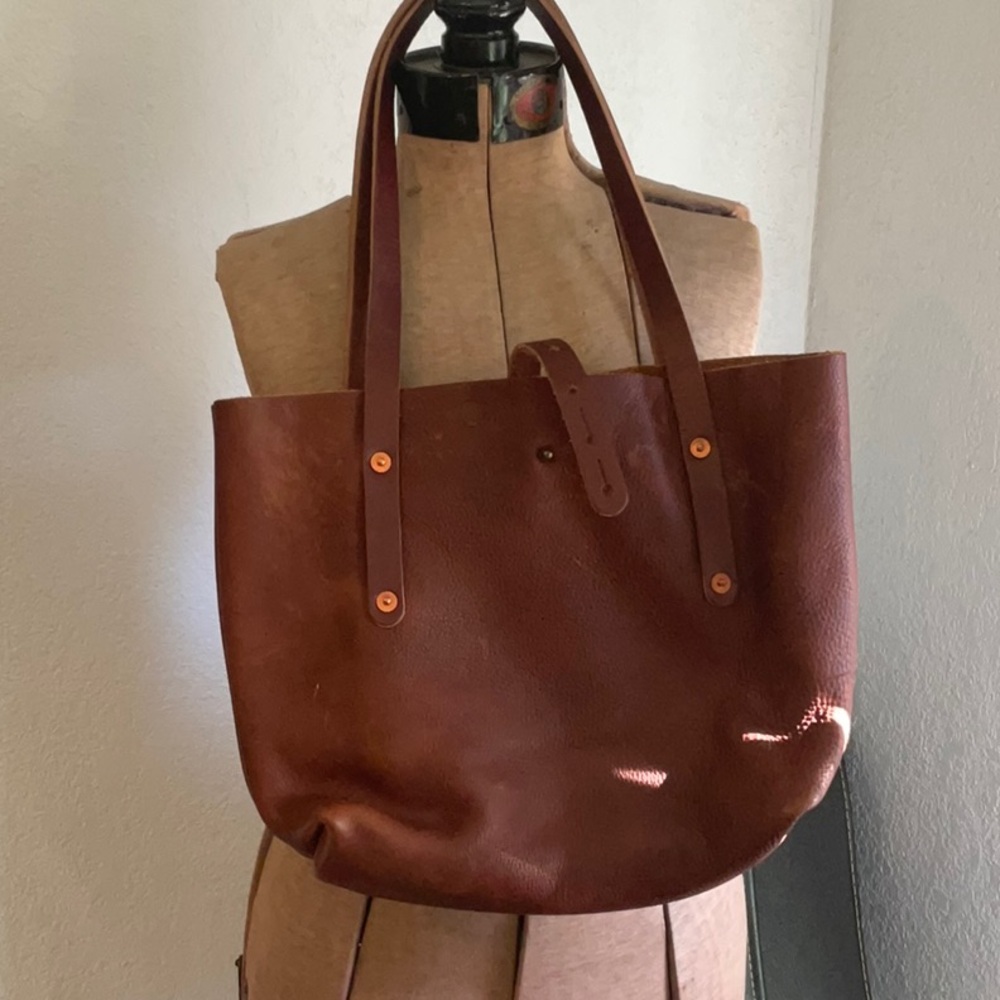 Go Forth Goods Avery Leather Tote Bag Saddle color